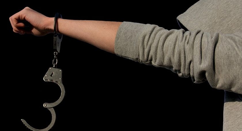 Para 18-latków okradła sklep na blisko 1.000 zł - są w rękach policji 