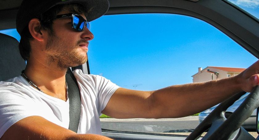 Jeździmy za szybko - piraci drogowi na celowniku internautów 