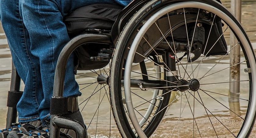 Dodatkowe pieniądze dla pracowników, którzy są narażeni na Covid-19