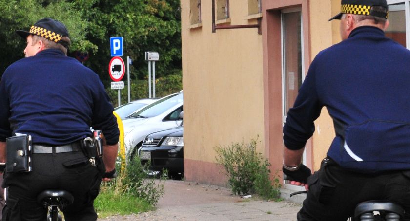Mieszkańcy Kościerzyny nadal palą w piecach różnymi odpadami