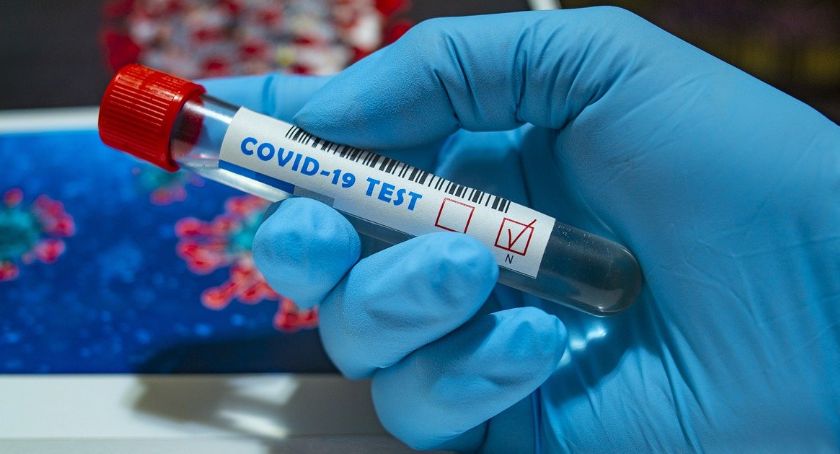 Ludzie mimo objawów, nie wykonują testów na obecność Covid-19