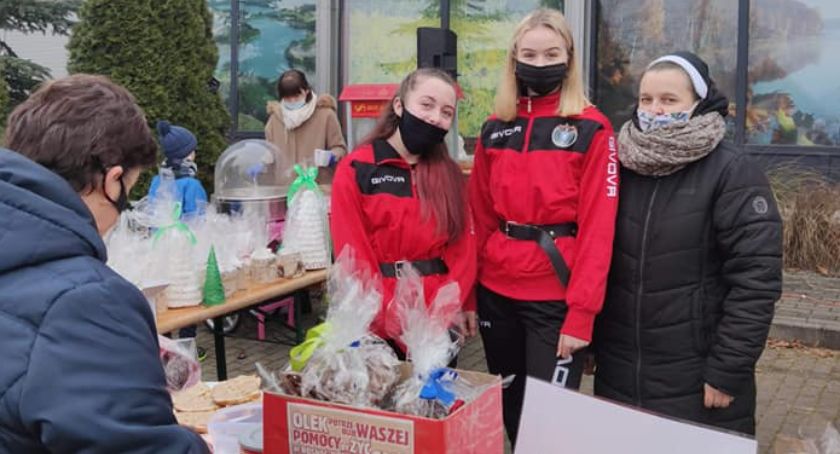 Strażacy z Dziemian zorganizowali kiermasz na rzecz małego Olka Lewandowskiego 