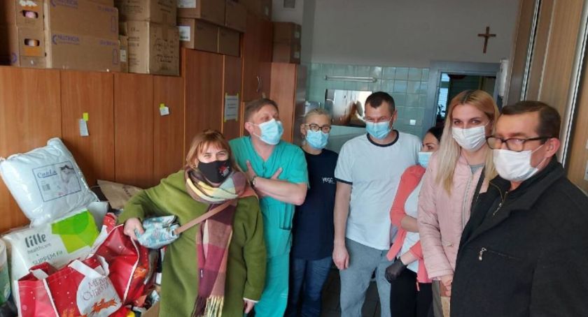Społeczność szkoły w Kaliskach Kościerskich zorganizowała pomoc dla hospicjum
