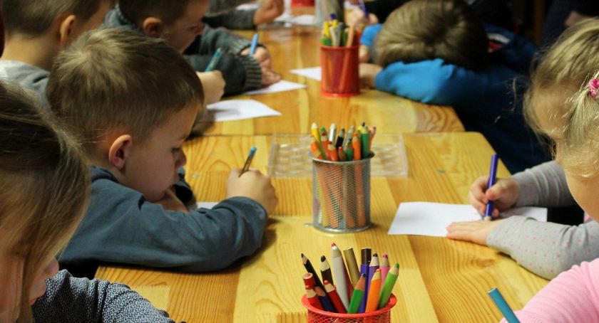 Część nauczycieli kościerskich szkół poddana testom na przeciwciała