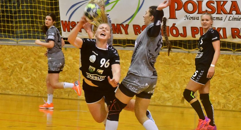 Kościerskie szczypiornistki wywalczyły awans do kolejnej fazy Pucharu Polski