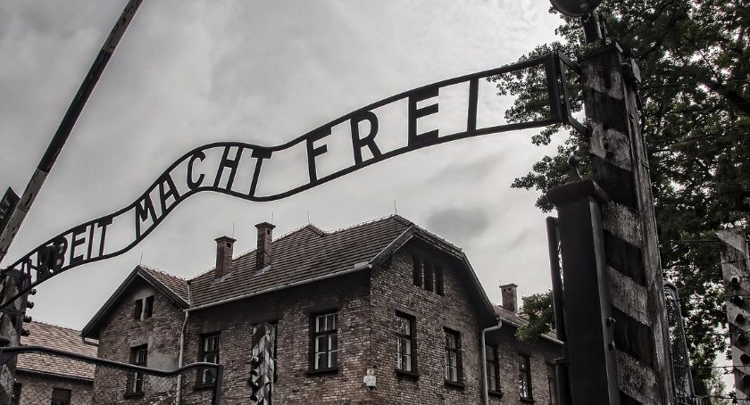 Felieton. Auschwitz-Birkenau. Wszystko zaczęło się od słów...