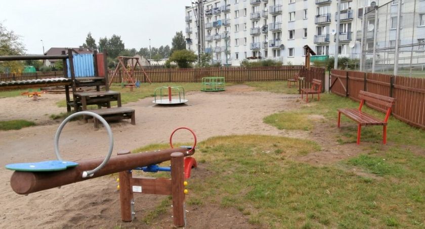 Plac zabaw w Łubianie ma zyskać nowy blask. Gmina i sołectwo walczą o dotację