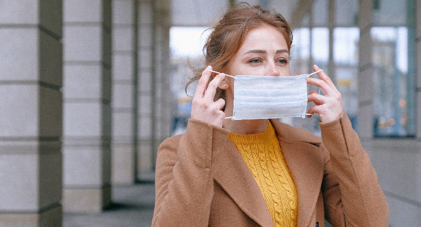 Wielka akcja dystrybucji maseczek wśród mieszkańców gmin powiatu kościerskiego
