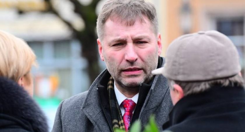Burmistrz Kościerzyny Michał Majewski wrócił do pracy w Urzędzie Miasta