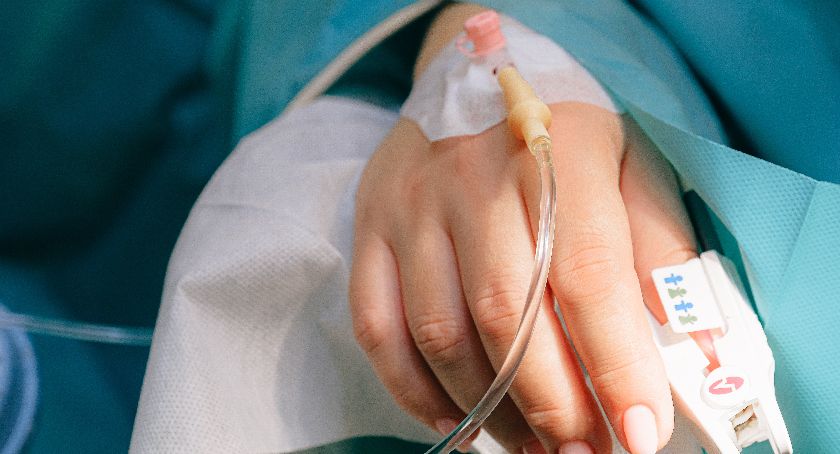 Rośnie liczba pacjentów zakażonych Covid-19, którzy przebywają w kościerskim szpitalu