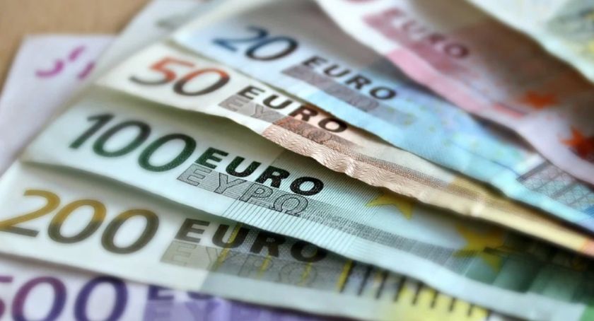Będzie mniej pieniędzy na inwestycje? Marszałek Struk po raz kolejny apeluje w sprawie unijnych funduszy