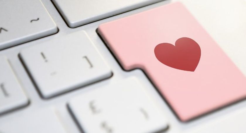 To była kosztowna internetowa przyjaźń - 46-latka straciła 30 tys. zł 