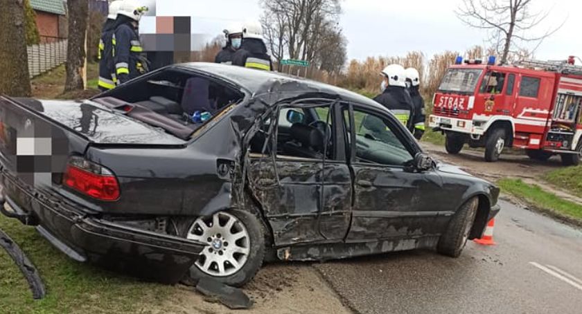 Stara Kiszewa. 73-latka oplem uderzyła w BMW