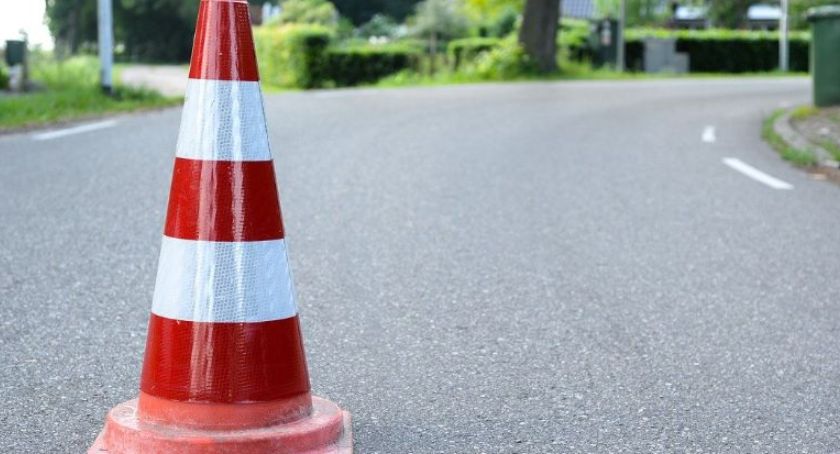Trzy drogowe odcinki będą przebudowane. Powiat zdobył kasę na ich remont