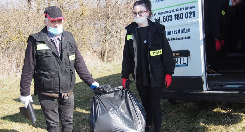 Druhowie i druhny z OSP uprzątnęli tereny gminy Liniewo ze śmieci