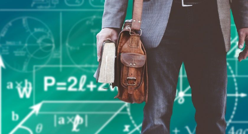 Maturzysto, sięgnij po stypendium pomostowe na pierwszy rok studiów