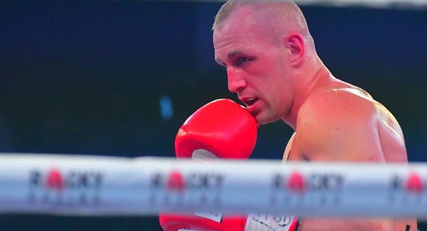 Udany powrót Nikodema Jeżewskiego do ringu. Pokonał Czecha na punkty