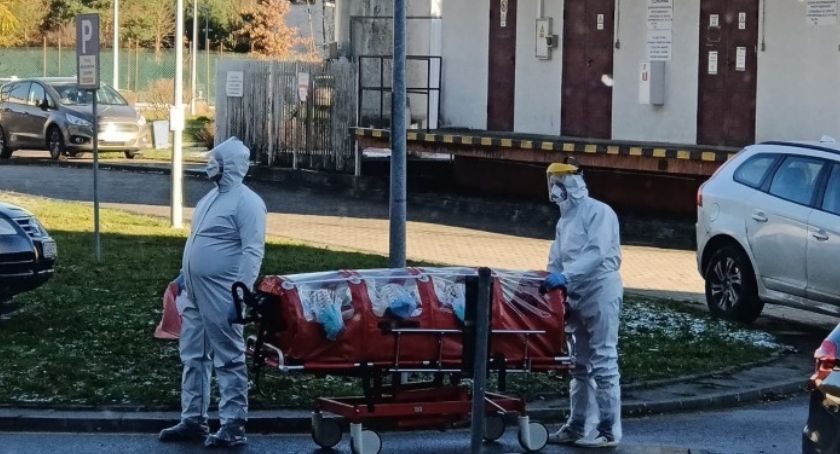 Coraz mniej pacjentów z Covid-19 w kościerskim szpitalu. Niektóre oddziały rozpoczynają normalną działalność