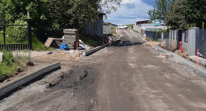 Gmina Kościerzyna zdobyła kasę i rozpoczęła budowę drogi w Kościerskiej Hucie