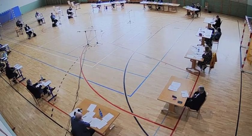 Karsin. Burzliwa sesja Rady Gminy. Wójt nie dostał wotum zaufania