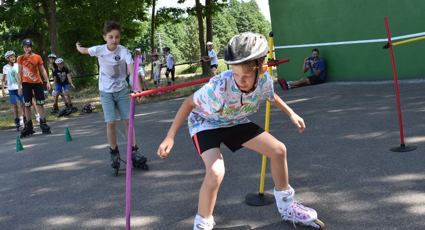 Na wrotkach i rolkach potrafią wyczyniać prawdziwe cuda