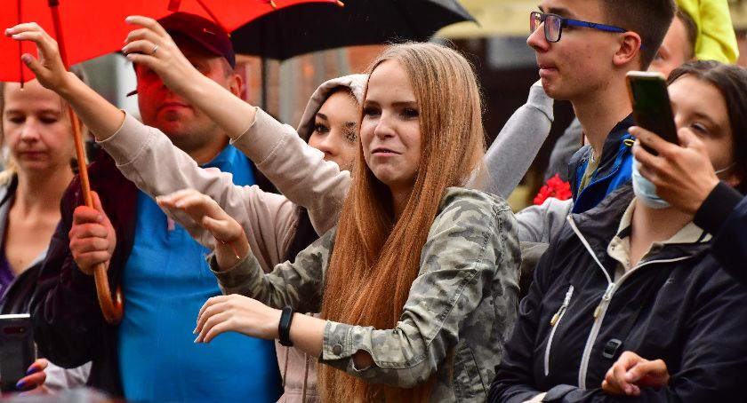Muzyczne gwiazdy disco-polo rozgrzały kościerską publiczność