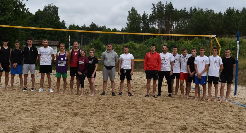 Granda Prix Lipusza. Zacięta walka w pierwszym turnieju siatkówki plażowej 