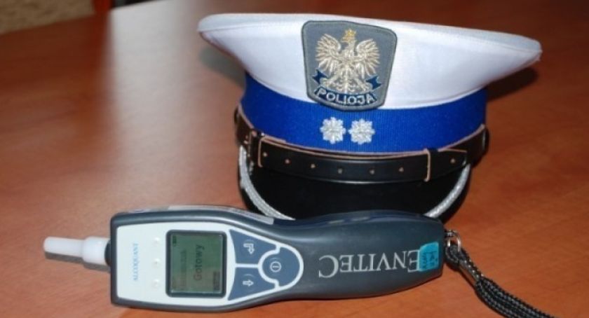 Kolejni amatorzy jazdy na podwójnym gazie w rękach policji 