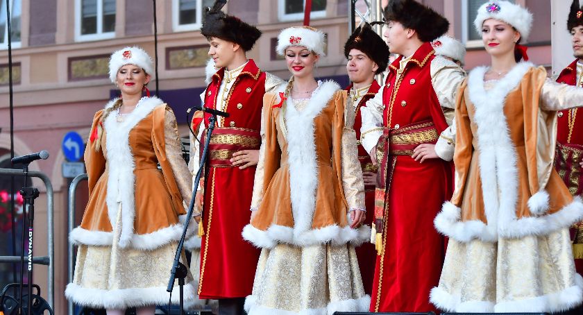 Dobra zabawa w folkowych rytmach w Kościerzynie, Wielu i Wdzydzach