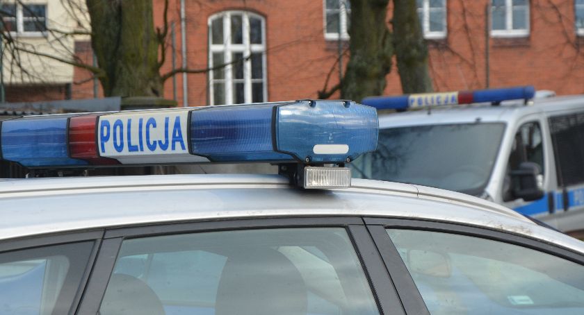 Kościerzyna. Zderzenie renault z BMW na ul. Kartuskiej 