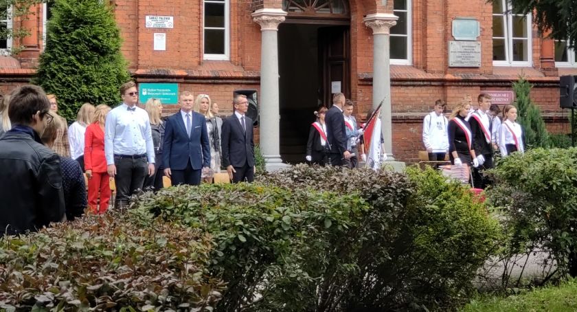 Edukacja. Rozpoczynają nowy rok szkolny z wielkimi obawami
