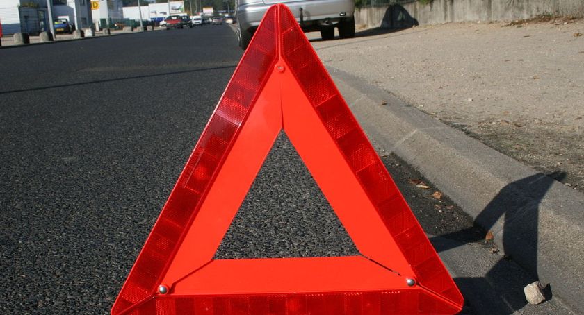 Kościerzyna. Wypadek na ul. Klasztornej - lexusem najechał na tył skody