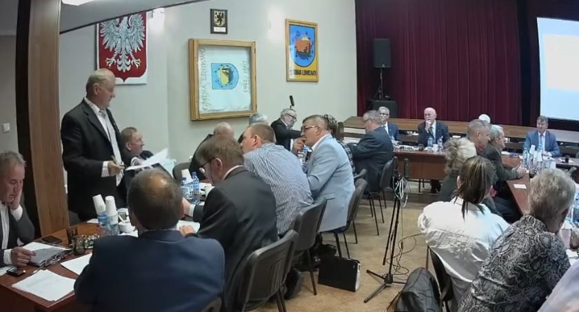 Radny chiał się dowiedzieć, czy wójt gminy Liniewo jest zaszczepiony