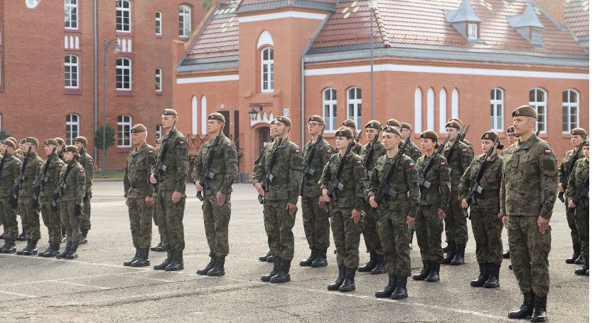 Terytorialsi z Kościerzyny złożyli przysięgę na sztandar PBOT
