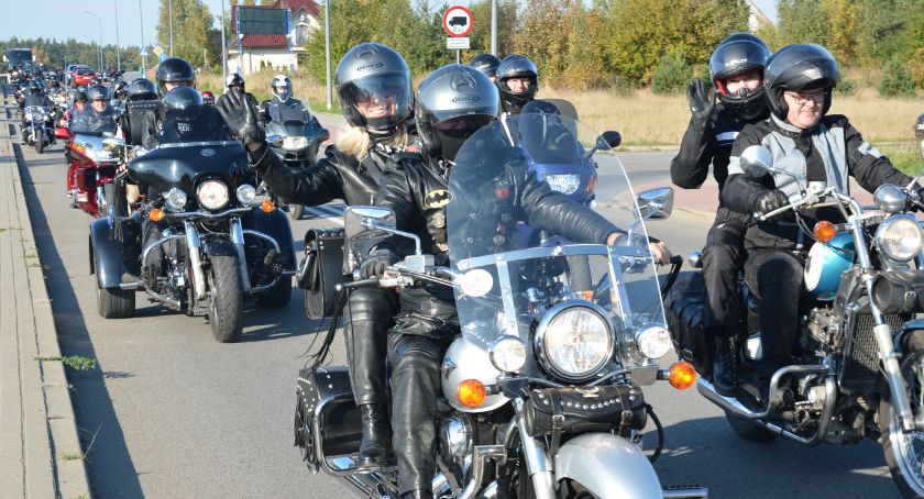 Kilkuset motocyklistów zakończyło sezon w Kościerzynie