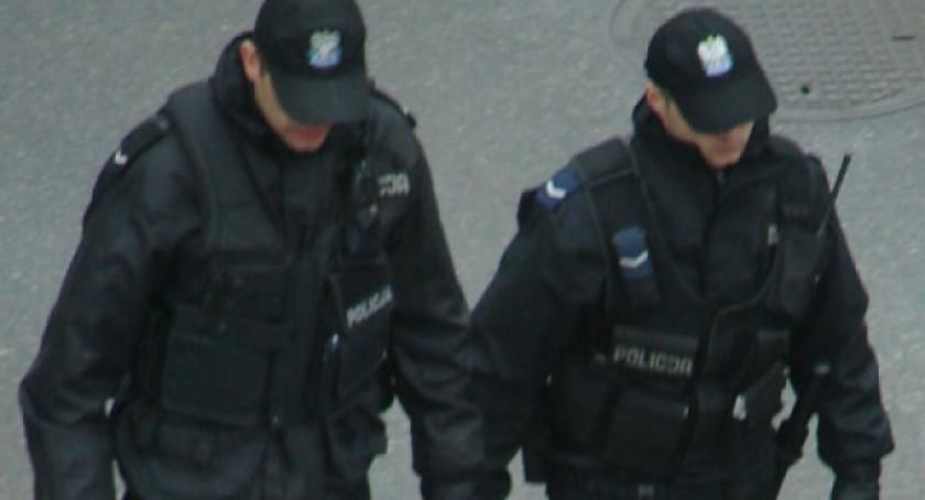 Policjanci na L4. Kościerską komendę wspomagają funkcjonariusze z Gdańska