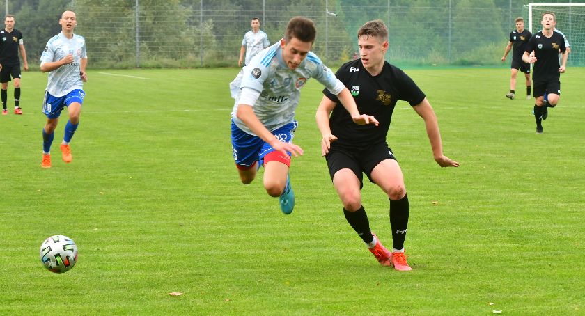 Piłka nożna. Kaszubia i Gwiazda z kompletem punktów po ostatniej kolejce