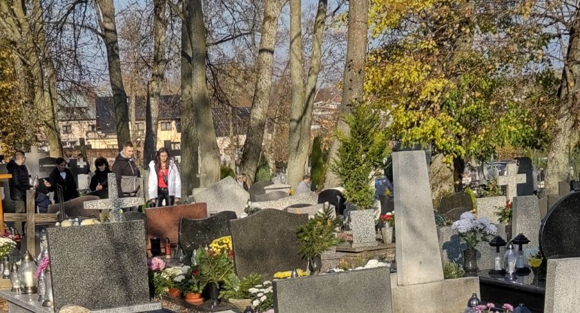Wszystkich Świętych. Czas zadumy i refleksji