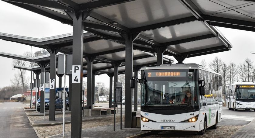 Nie będą się spóźniać na lekcje. Zmienił się rozkład jazdy komunikacji miejskiej