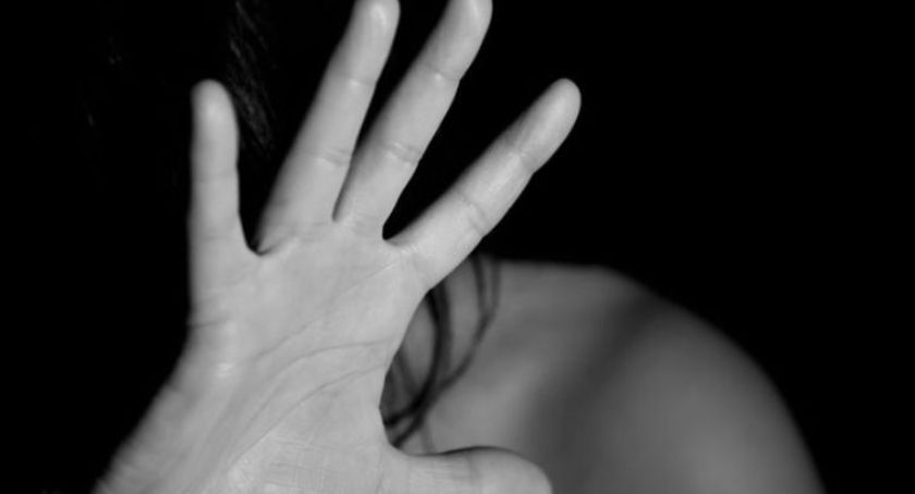 33-latek musiał opuścić lokal, 40-latek z dozorem Policji - obaj odpowiedzą za znęcanie się nad bliskimi