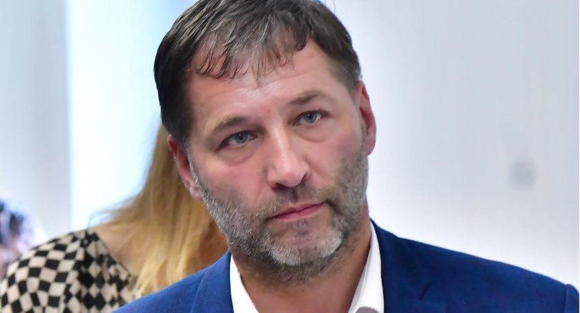 Burmistrz dostanie podwyżkę, ale będzie zarabiał mniej niż wójt gm. Kościerzyna i starosta kościerski