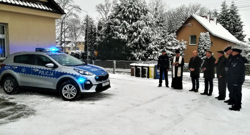 Nowy radiowóz dla policjantów z Liniewa