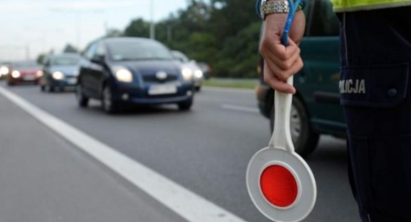 Stracili prawo jazdy, otrzymali mandaty po 2.500 zł 