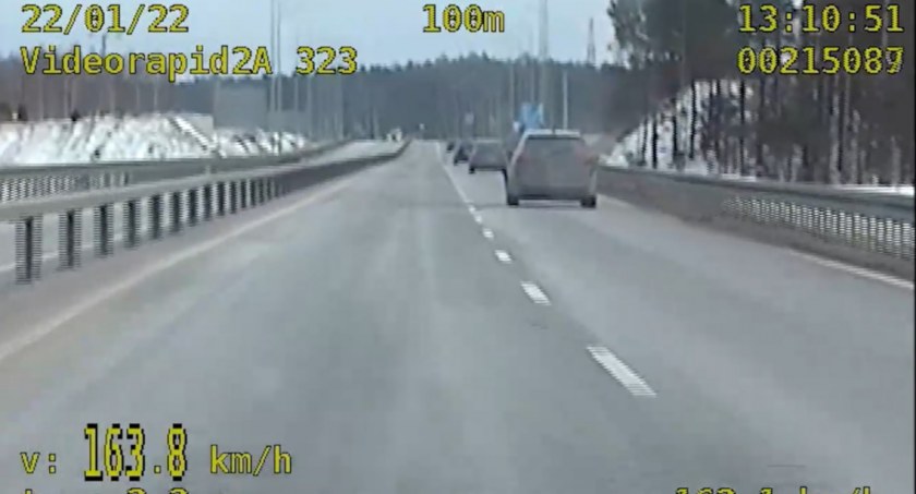 W jeden dzień wystawili 13 mandatów na kwotę 15.000 zł