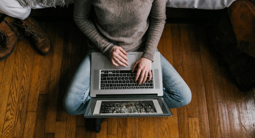 Ponad 120 uczniów z terenu gminy Kościerzyna otrzyma nowe laptopy