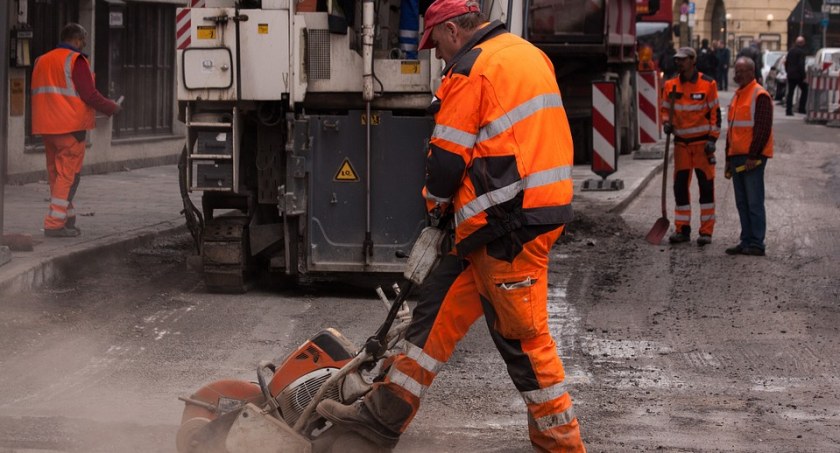 Kolejne miliony na drogi dla kościerskich samorządów