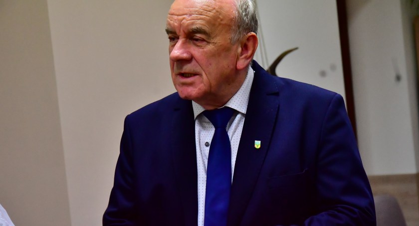 Wójt Marian Pick na sesji Rady Gminy: to facet, który jest do du….y