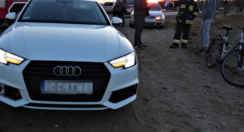 W Kornem rowerzysta zderzył się z volkswagen, w Kościerzynie-Wybudowanie ford uderzył w skodę