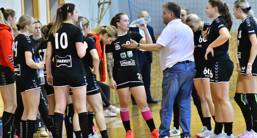 Wyjazdowe zwycięstwo szczypiornistek KS Kościerzyna
