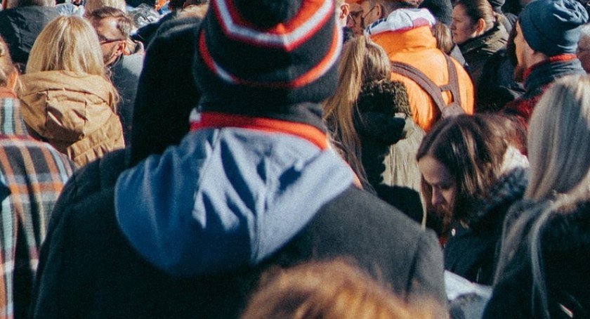 Ponad połowa uchodźców przebywających w naszym powiecie, złożyła wnioski o nadanie numeru PESEL